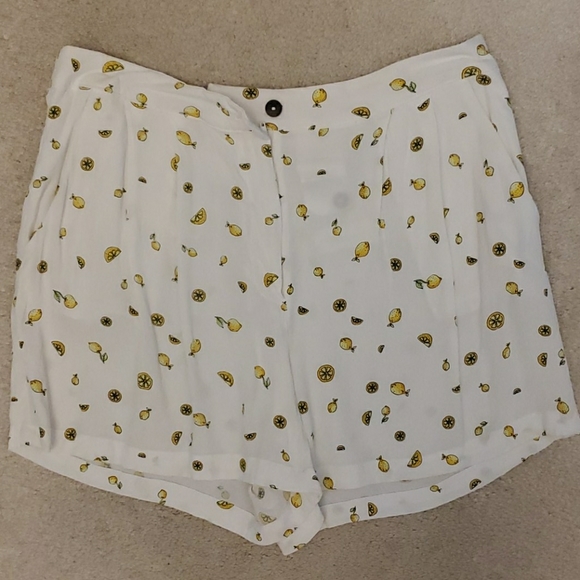 Cute Sheer White Shorts from Bordeaux, France - Picture 1 of 3
